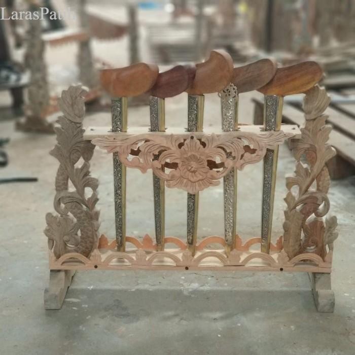 

Kode.KH0003 jagrag jagrak keris ukiran naga isi 5 mentah Antik pasti murah