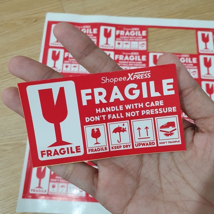 

(8x5 CM) Sticker Fragile / Stiker Pecah Belah Jangan Banting Packing