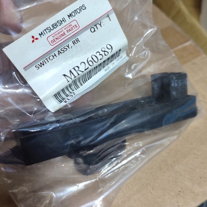 saklar power window kuda L200 asli