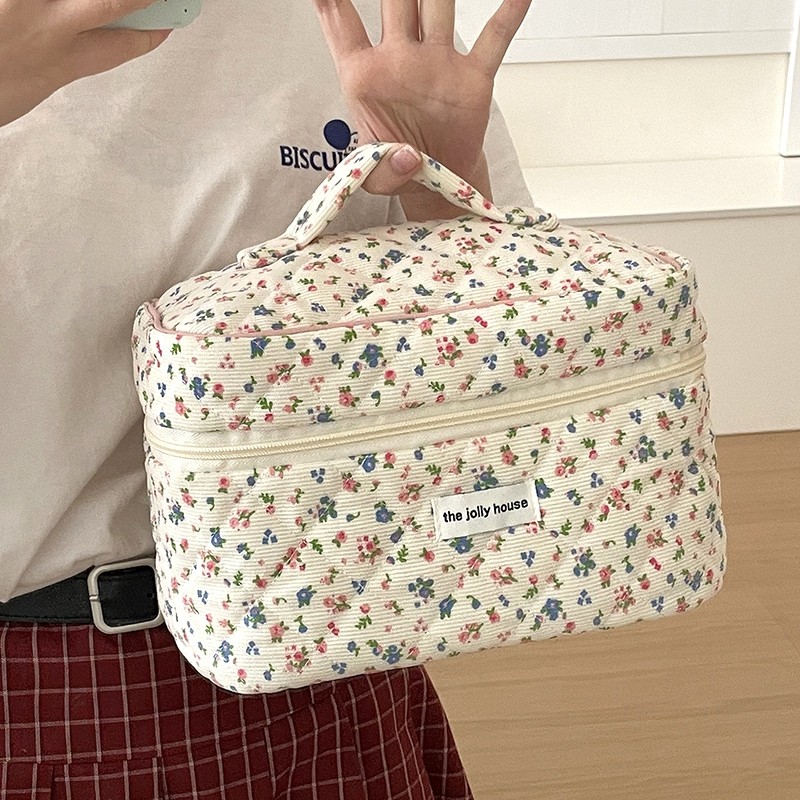 

Flower Printed Make Up Storage Bags Female Girl Travel Toiletry Bag Makeup Bag Organizer Cosmetic Pouch Zipper Quilted Bag