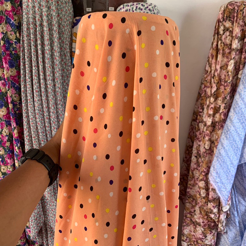 kain - kain ceruty motif - kain ceruty polkadot oren - kain ceruty rainbow