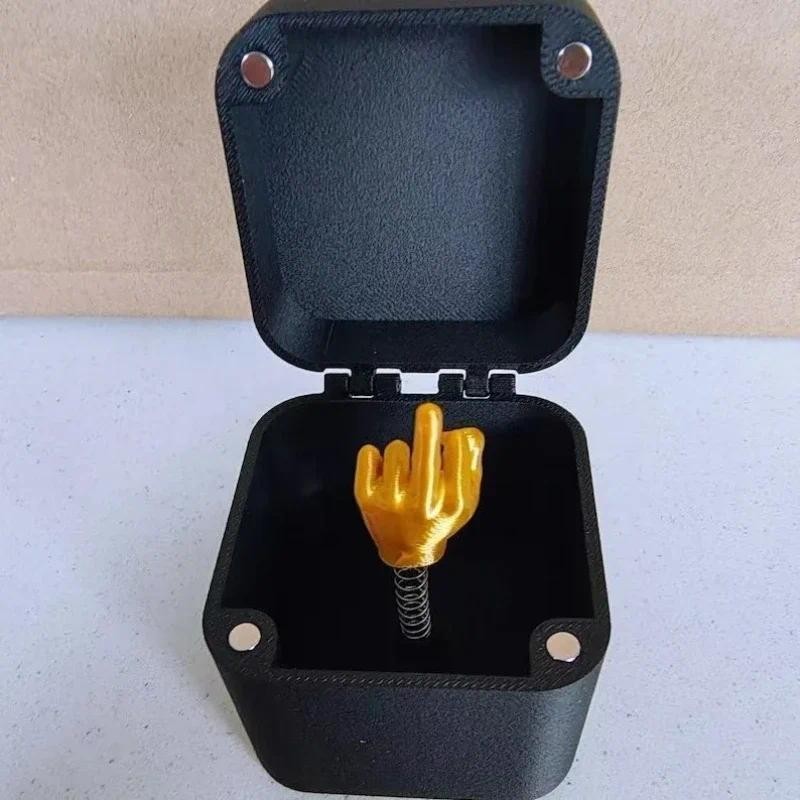 

Fun Gag Birthday Gift Accessories Desk Decoration Surprise Gift Box Toys Middle Finger in the Box Supplies Crafts Decor figurine