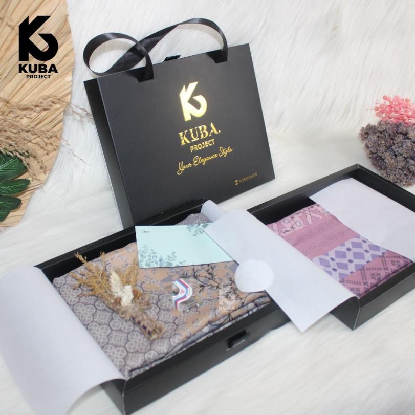 

Exclusive Hampers Gift Box Hijab Premium Scarf Parcel Lebaran Ramadhan Kado Ulang Tahun Hari Ibu Guru by Kuba Project