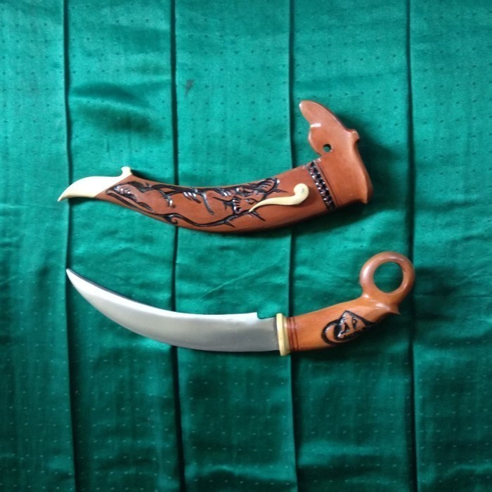 【Bayar di Tempat】 Pisau murah/pisau kerambit /kuku macan