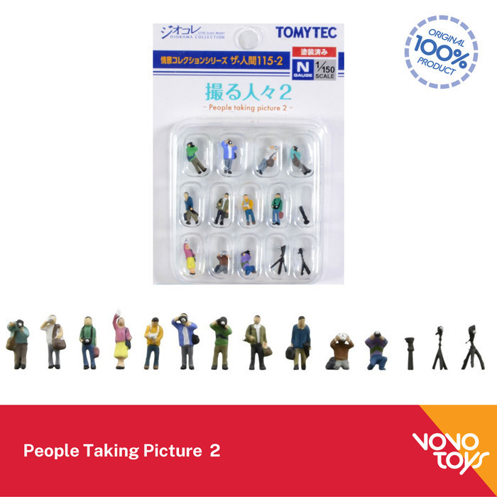 AR2158 Tomytec Figure 1/150 People Taking Pictures 2