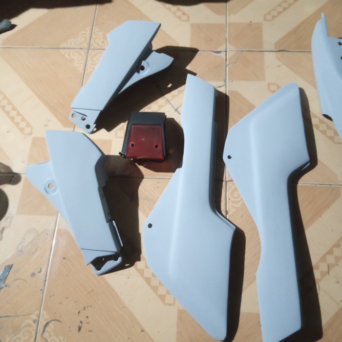 body rgr sprinter dan cat hitam