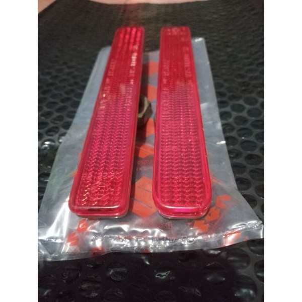 ORI reflector bemper Suzuki Ertiga XL 7 Swift original
