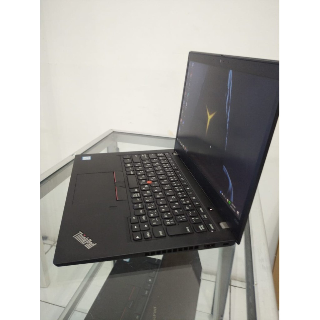 Lenovo X390 ssd 128GB core i5 gen8 Ram 16GB