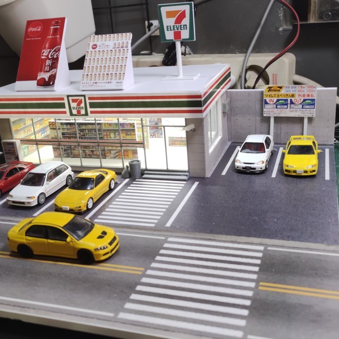 Miniatur diorama 7 eleven sevel seven eleven skala 64