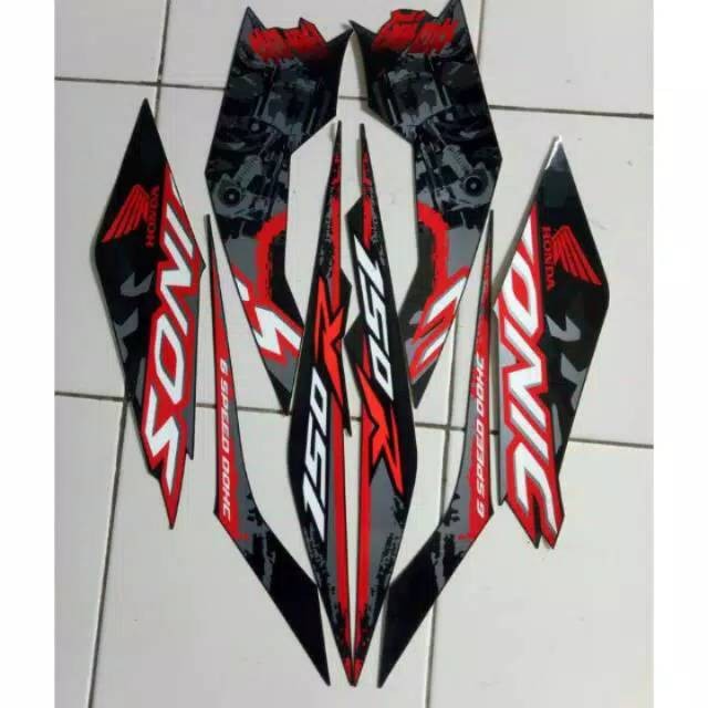 READY Striping stiker Honda Sonic 150R th 2019 hitam doff