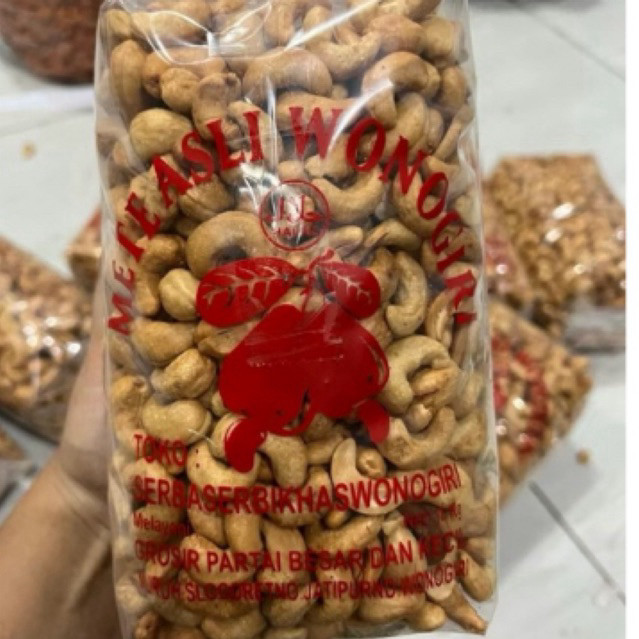 

KACANG METE GORENG RASA BAWANG 1kg