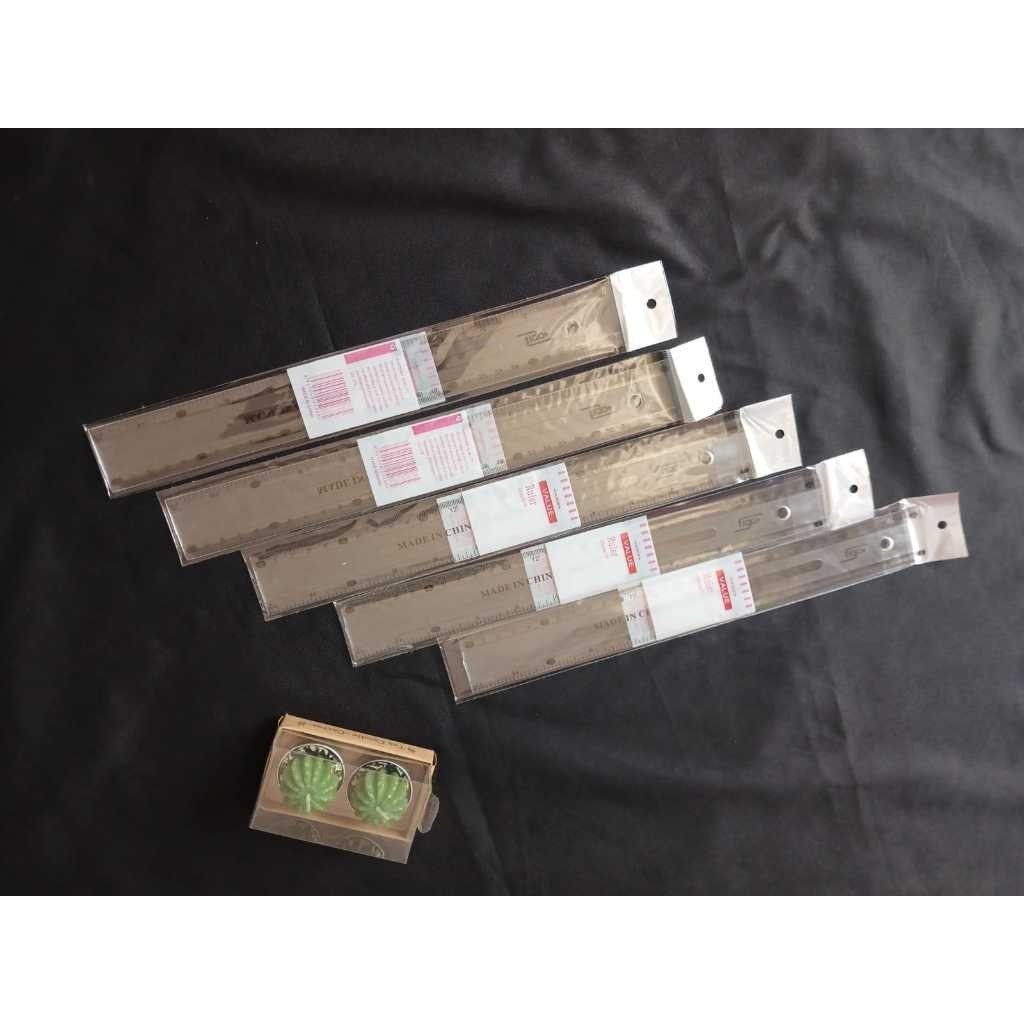 

Penggaris Plastik Transparan/ Mistar Plastik 30cm Best Quality