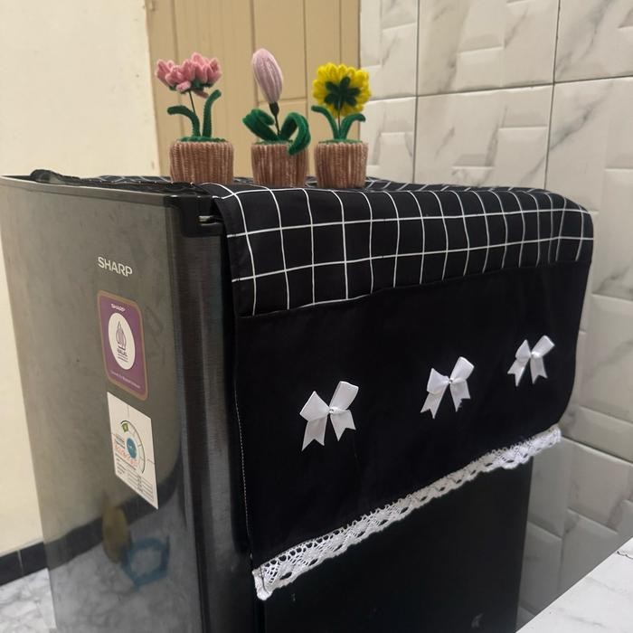 [TERLARIS] Tutup kulkas / cover kulkas renda - Plaid hitam renda[TERLARIS ]