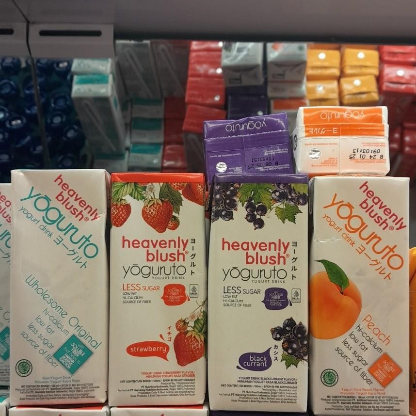 

Heavenly Blush Yoguruto Yogurt Drink Less Sugar 200ml Rasa Original / Peach / Strawberry / Blackcurrant