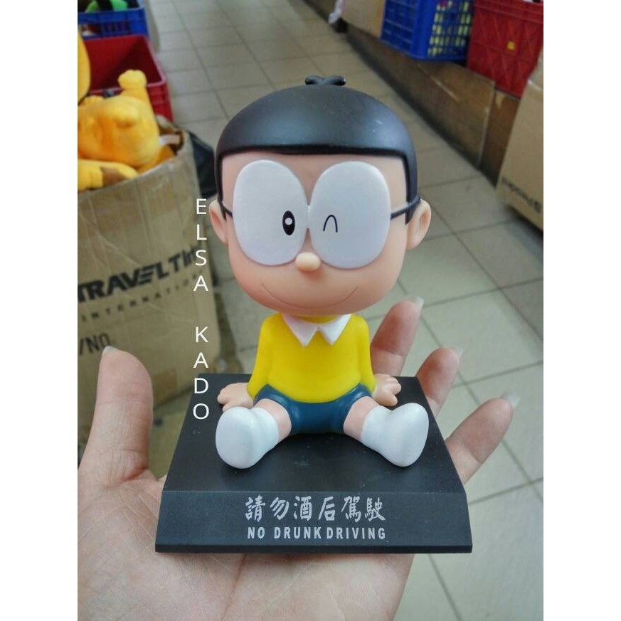 boneka goyang pajangan mobil dashboard figure doraemon nobita shizuka