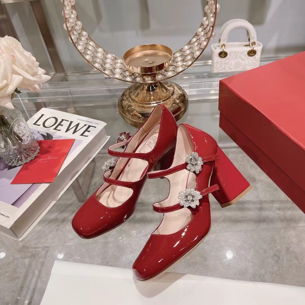 New Counter ORI Roger Vivier RV new floral diamond buckle patent leather Mary Jane single shoes high