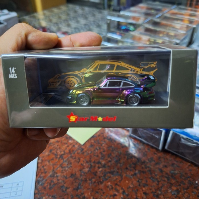 Star Model Skala 64 Porsche RWB Magic Purple