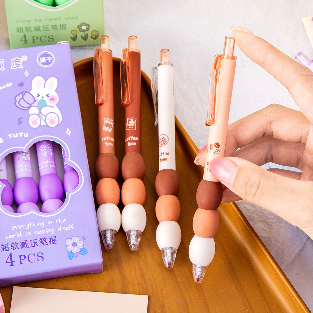 

TERMURAH PENA GEL MEKANIK 1 SET ISI 4 PCS MOTIF KARTUN WARNA WARNI CEPAT KERING DENGAN BANTALAN BULAT NYAMAN / 4 PIECIES PEN WITH QUICK DRY INK AND ROUND CUSHION