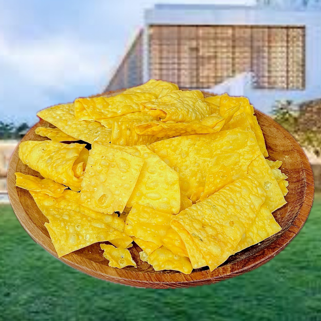 

Keripik Pangsit Goreng / Pangsit Goreng Pedas Daun Jeruk Kemasan Isi 1kg