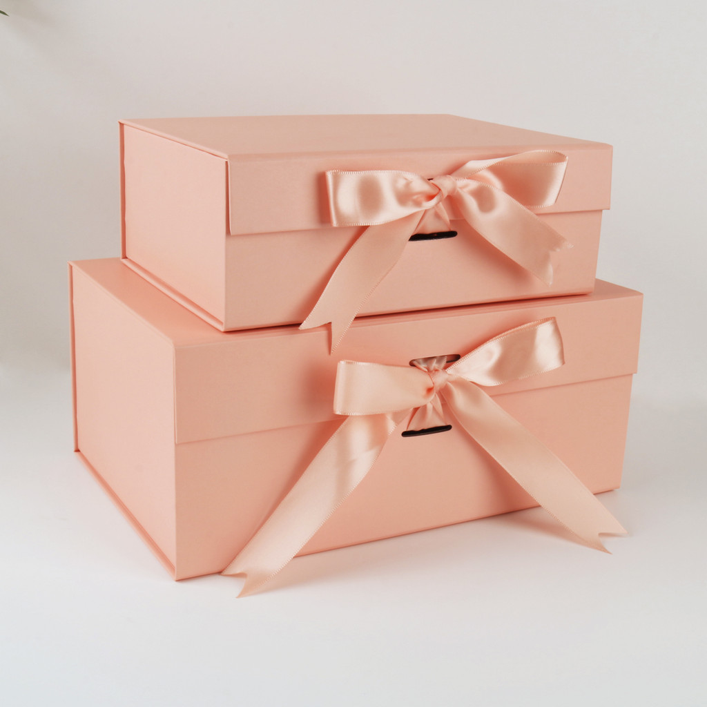 

Pink Magnetic Flip ribbon Gift Box 1pcs Wedding valentines day Favour Box Festive Party Supplies Factory Direct Sales Paper Box