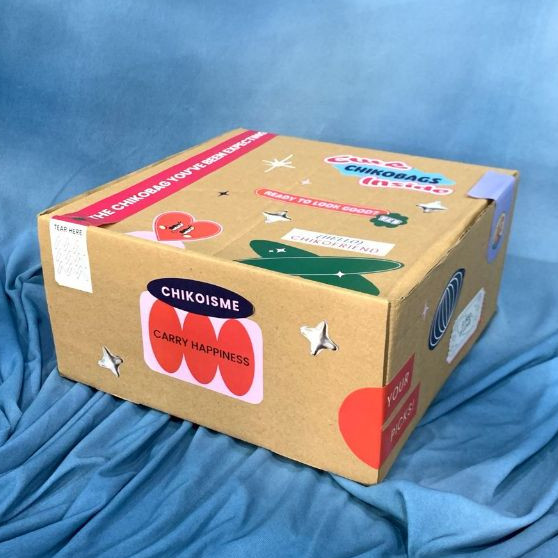 

PROMO!! GIFT BOX 30x30x15 Kotak Souvenir Kado Hadiah Hampers Hard Box Chikoisme