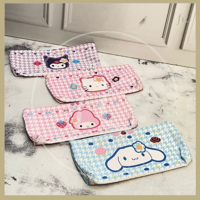 

TERMURAH GROSIR Kotak Tempat Pensil Kanvas Muka SANRIO KP-1517 Kuromi Cinnamoroll My Melody Hello Kitty Canvas Pencil Case Kualitas Premium Terlaris Stationary Fancy Kekinian Bingkisan Hampers Kado Hadiah Anak Harga Grosir Ready COD