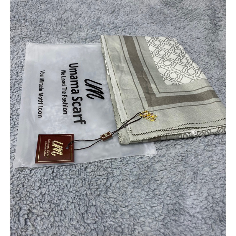Umama Scarf Voal Miracle Motif Icon / Hijab Segiempat Umama Voal Miracle Motif Icon Free Pouch