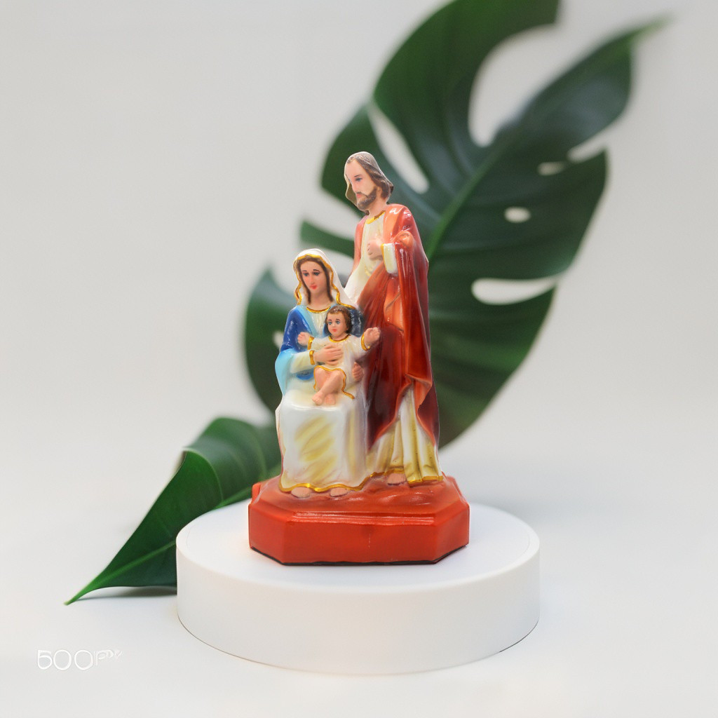 PATUNG KELUARGA KUDUS 30 CM (DUDUK) / PATUNG KATOLIK / PATUNG YESUS MARIA YOSEF / PATUNG SANTO YUSUF