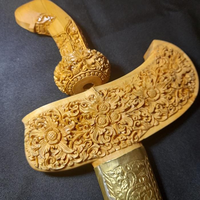 

Warangka Keris Deder Ukiran 3 Dimensi Antik 45cm Bahan Kayu Kemuning Mirip Tulang Gagang Kayu Mirip Kemuning pasti murah