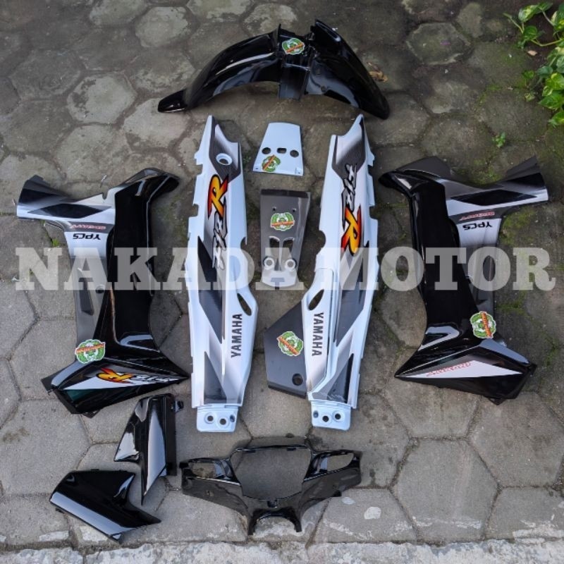 Cover bodi Fizr Full set Bodi motor Yamaha Fizr Fiz R Hitam Putih Sporty 2001 SPORTY HITAM