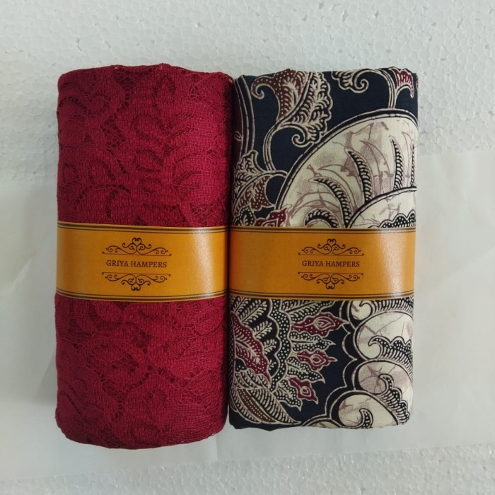 

DISKON KADO NIKAHAN / KADO PERNIKAHAN / HAMPERS WEDDING GIFT BATIK + BROKAT - A239B
