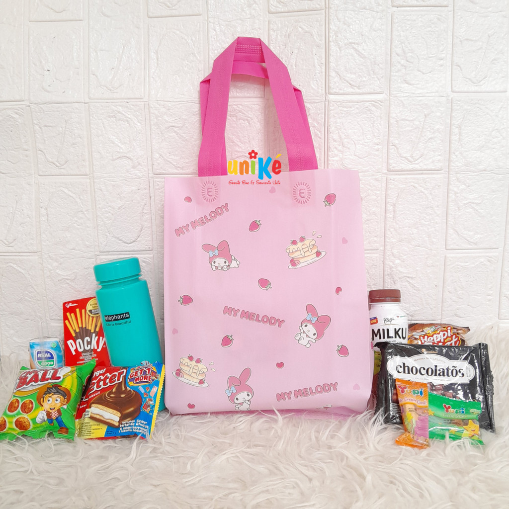 

Goodie Bag Ulang Tahun Sanrio HLS LAMINASI 25x35 Tas Ultah Anak UNIKE Kuromi Unike