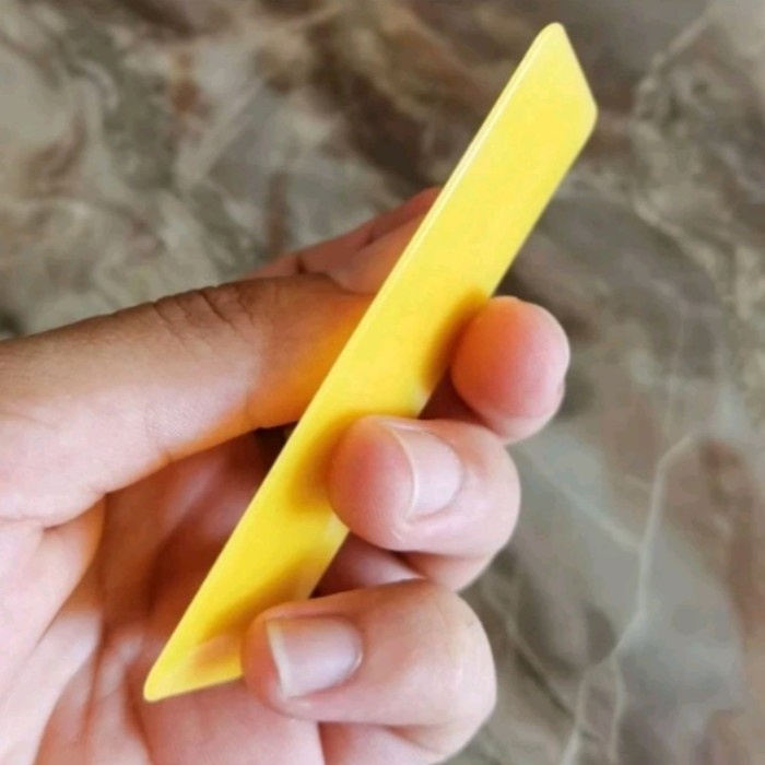 Scraper / Kape / Skrap Plastik untuk Memasang Stiker Dinding / Memotong Adonan Kue