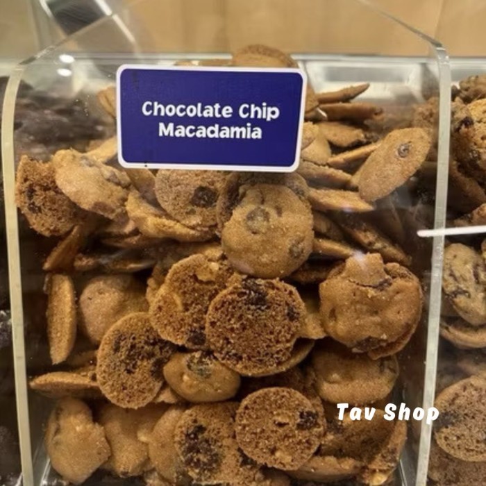 

Famous Amos Cookies [FRESH] Hand Carry Malaysia - Macadamia, 100gr