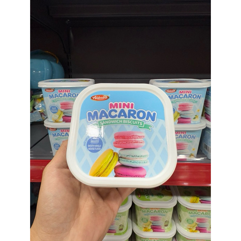 

Mini macaron sandwich biscuits 44g