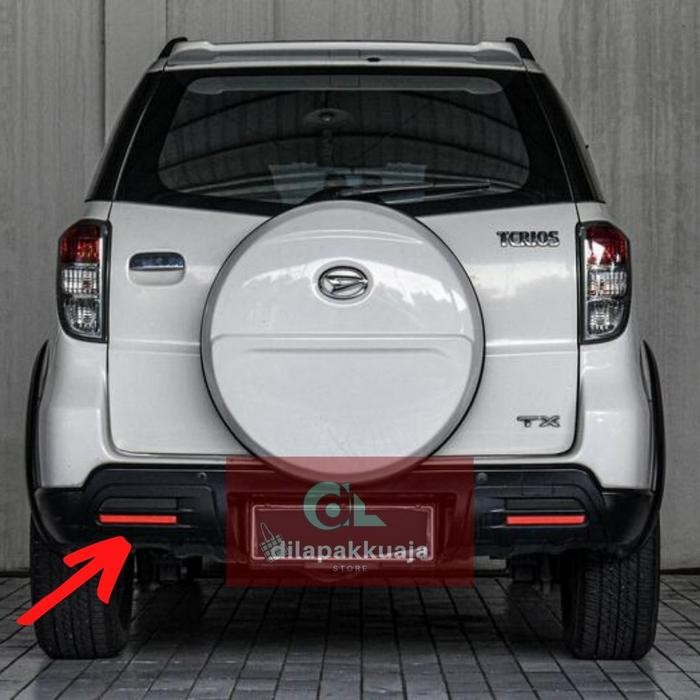 Reflektor Bemper Belakang Rush Terios Agya Ayla Mata Kucing Mobil Ori - Kanan