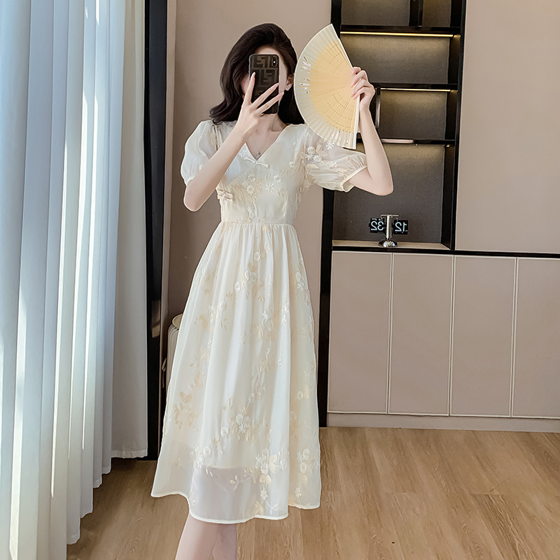 Gaun Bordir Bunga Gaya China, Rok Setengah Panjang Lengan Puff Pinggang