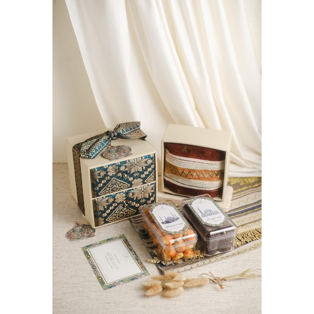 

DISKON Songket Hampers by Hampers & Cookies - SONGKET A