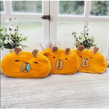 

READY Tempat Pensil Tepak CAPIBARA Bahan Kain Plushie Bulu Halus Bludru Perlengkapan Sekolah Terbaru Bisa Cod