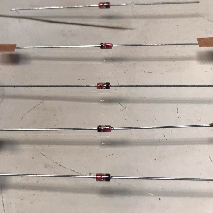 ZL99 DIODA DIODE ZENER 1W 1 W 6V8 6.8 6,8 V 1N4736 1N 4736 IN4736 IN 4736