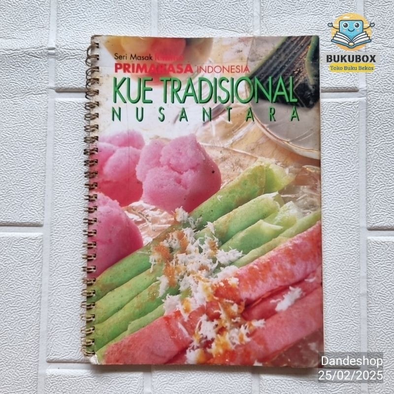 (BEKAS) Kue Tradisional Nusantara - Seri Masak Femina Primarasa Indonesia # Buku Resep  Preloved