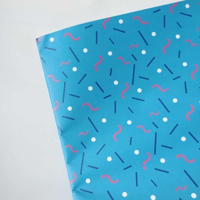 

Kertas kado jumbo biru abstrak merah