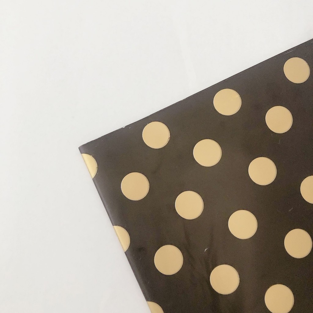 

Kertas Kado Premium Polkadot Gold