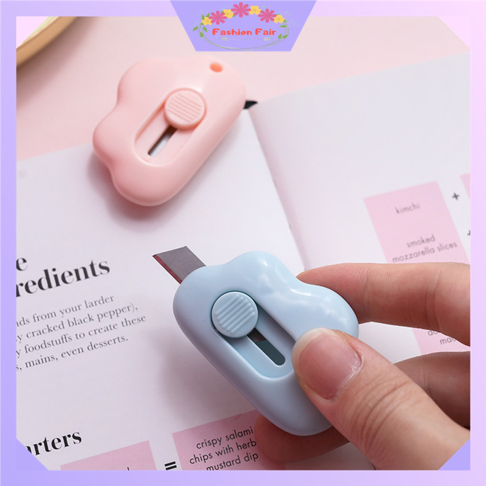 

FASHION FAIR H5656 Cutter Mini / Cutter Mini Pisau Kecil Bentuk Awan / Cutter Mini Bentuk Awan / Pisau Pemotong Mini Lucu / Travel Cutter