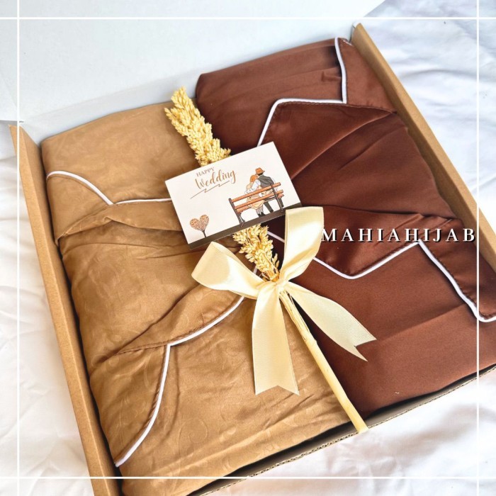 

DISKON Hampers Wedding Piyama Couple kado pernikahan - Brown
