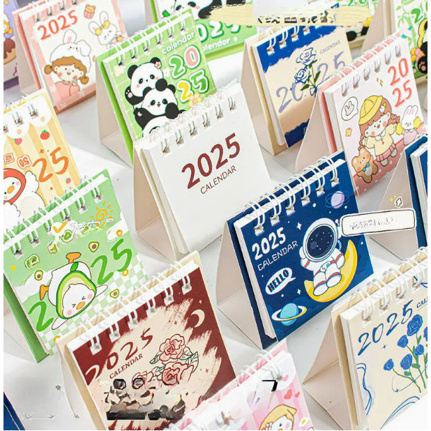 

Kalender Mini Meja Calendar 2025 Cartoon Edition Cute Gwiyeo Gift