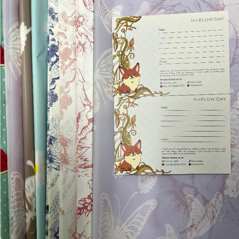 

Harlowkids - Gift Warp + Gift Card Random