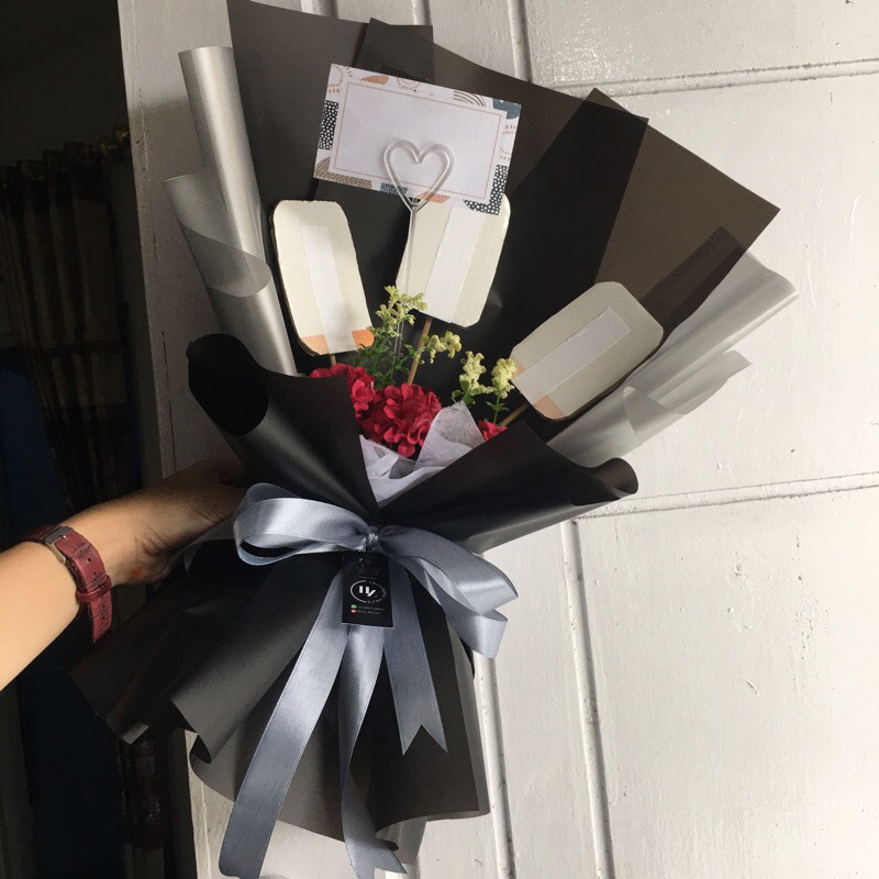 

[SNACK/KOPI] Kerangka Bouquet Buket Snack Barang Polaroid Logam Mulia Kosong isi 10 Stick Free Kartu Ucapan