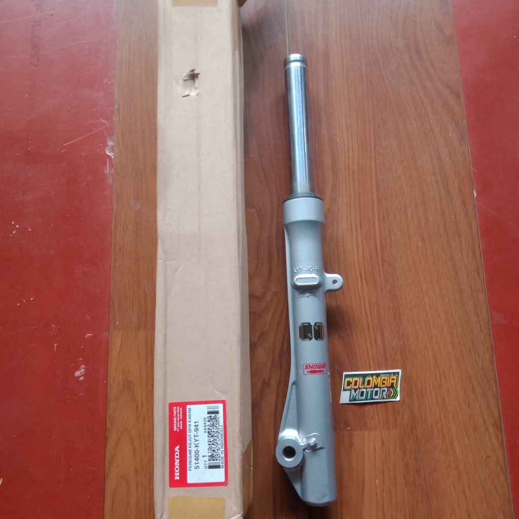 As shock depan scoopy KANAN As + Tabung scoopy KANAN Tabung shock depan Scoopy KANAN 51400-kyt-941 (