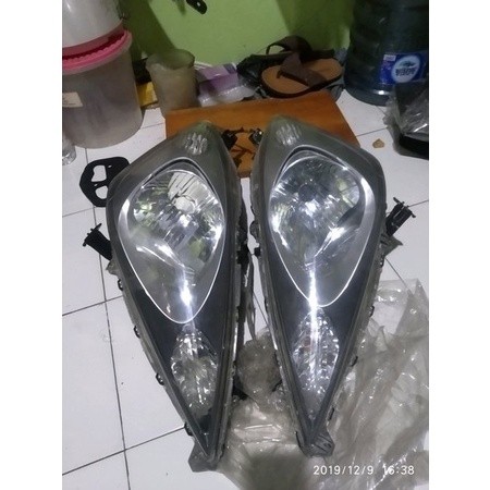 lampu depan Jazz 2010 headlamp honda jazz 2010
